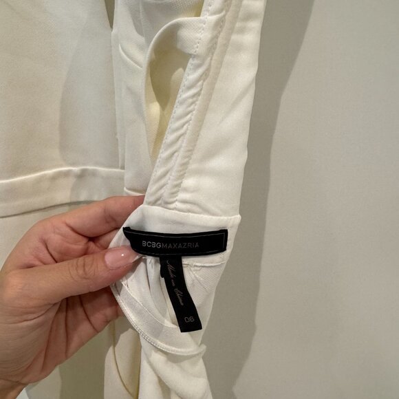 BCBGMAXAZRIA Halter Keyhole Jumpsuit – White / Size 6 - Picture 5 of 6